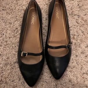Vionic black pointed toe Mary Jane black flats. Size 9. New, never worn.
